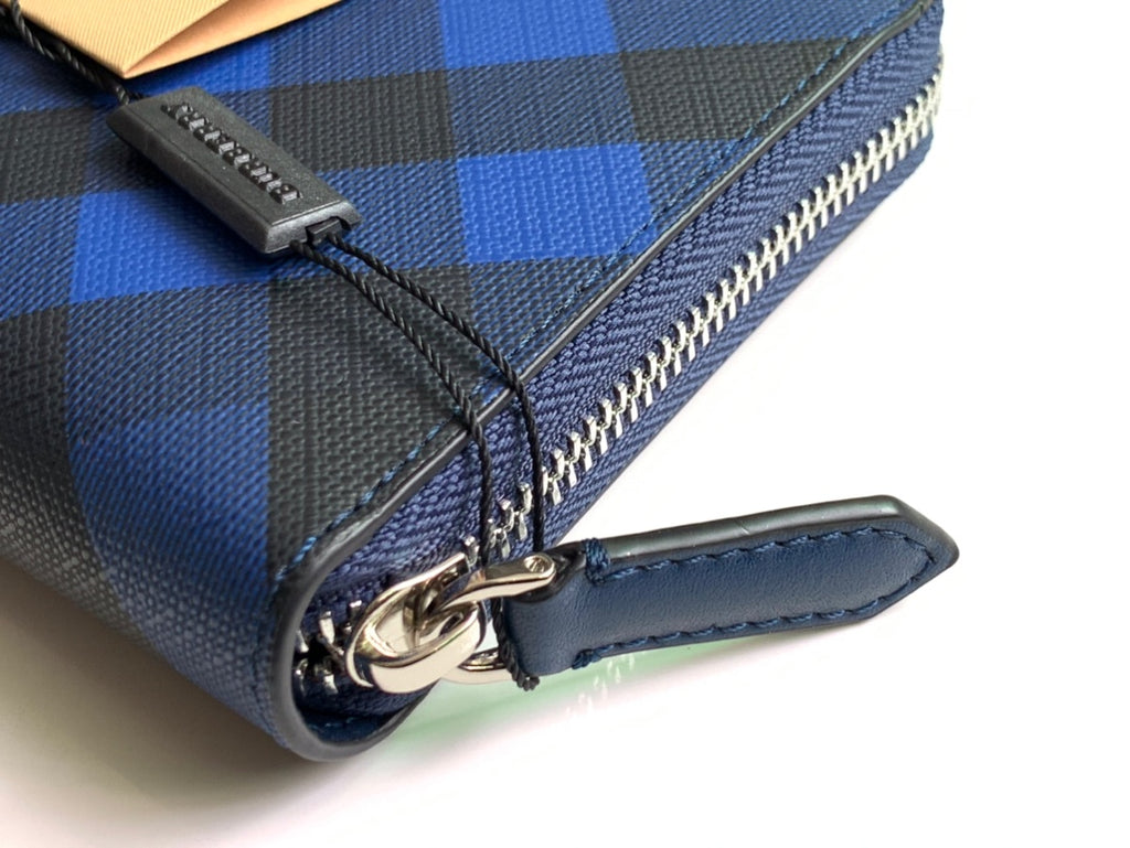 Гаманець Burberry London із зернистої натуральної шкіри — фото 5