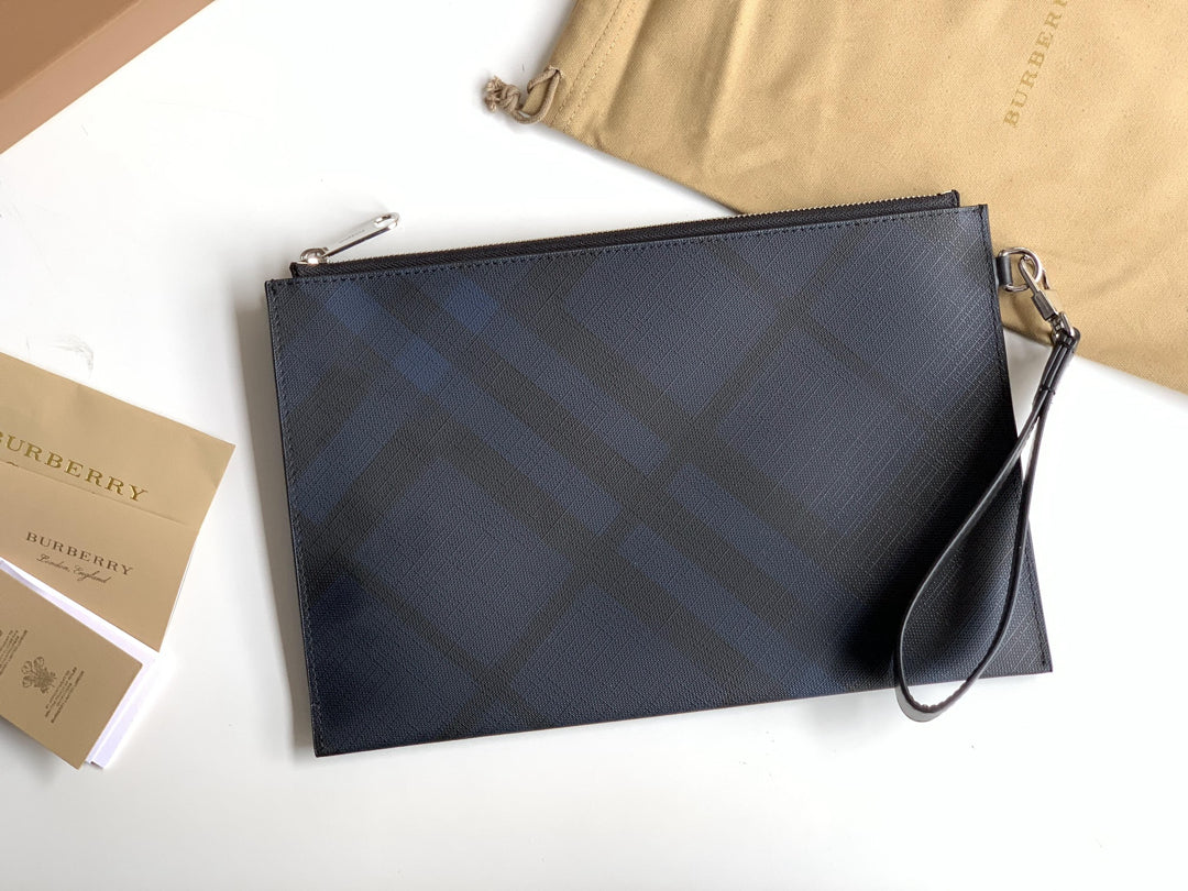 Клатч Burberry London із зернистої натуральної шкіри — фото 2