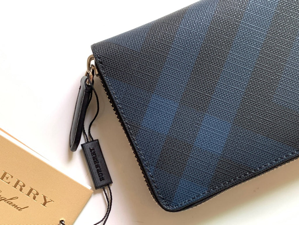 Гаманець Burberry London із зернистої натуральної шкіри — фото 4