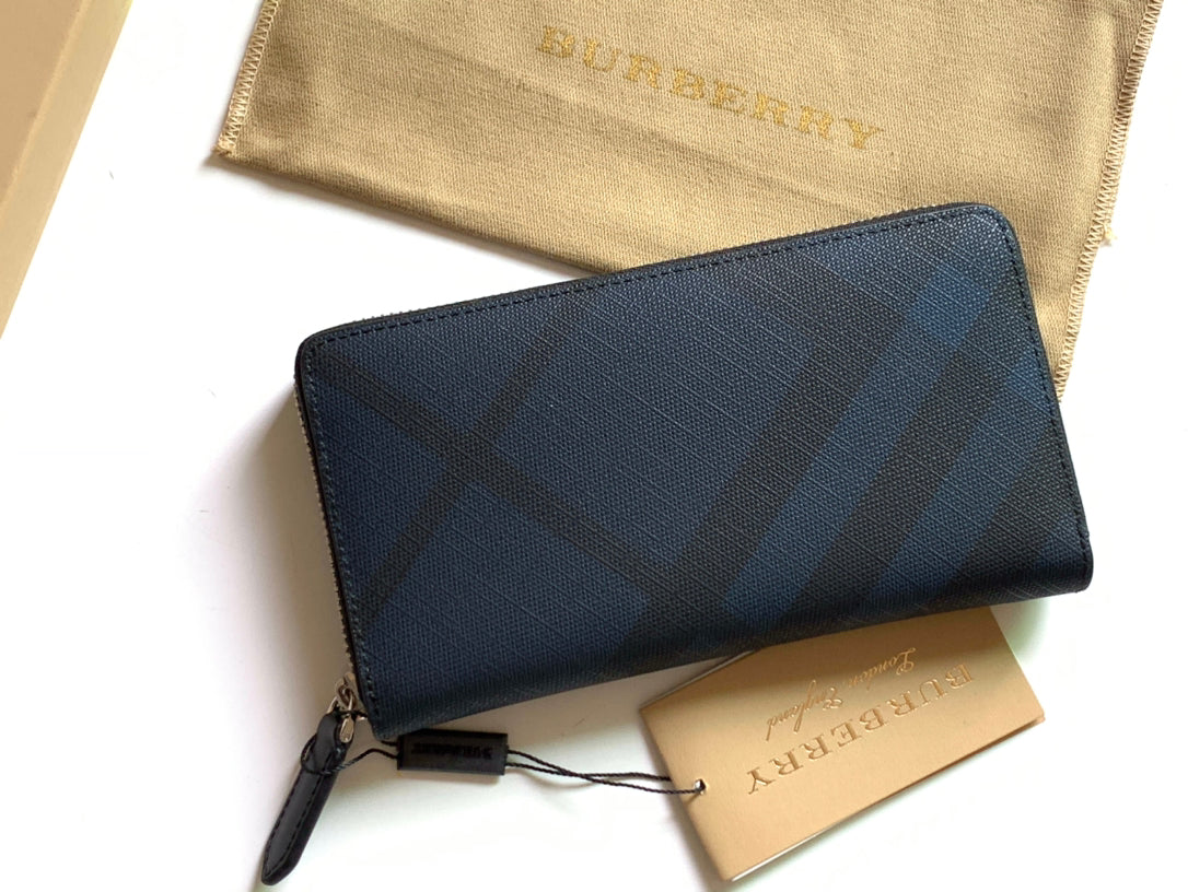 Гаманець Burberry London із зернистої натуральної шкіри — фото 2