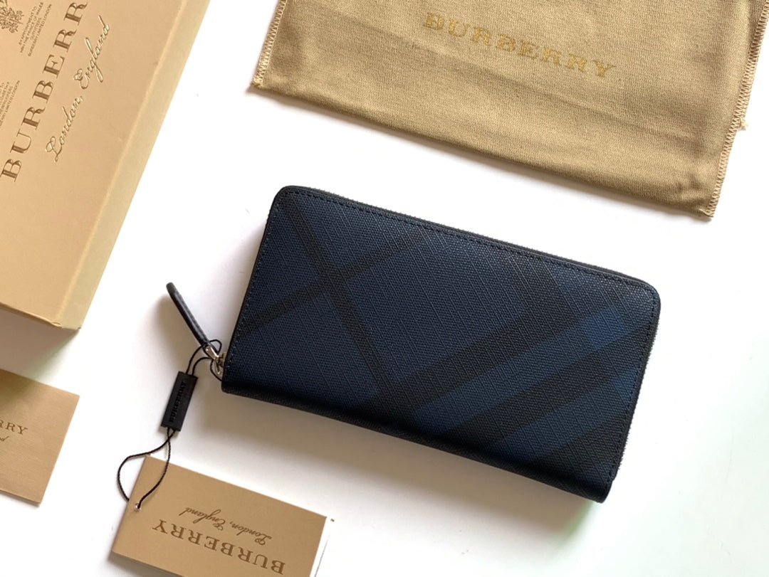 Гаманець Burberry London із зернистої натуральної шкіри — фото 1