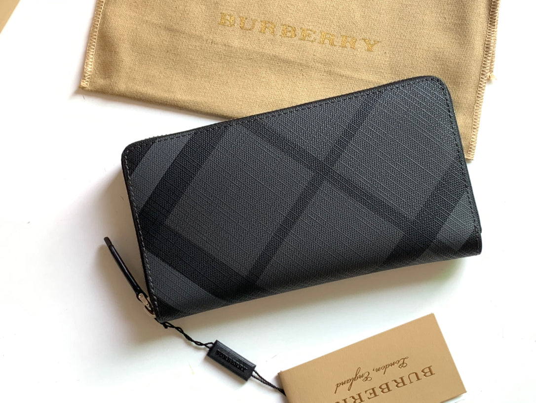 Гаманець Burberry London із зернистої натуральної шкіри — фото 2