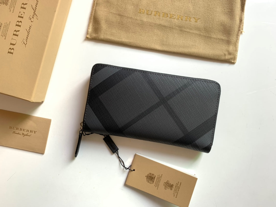 Гаманець Burberry London із зернистої натуральної шкіри — фото 1