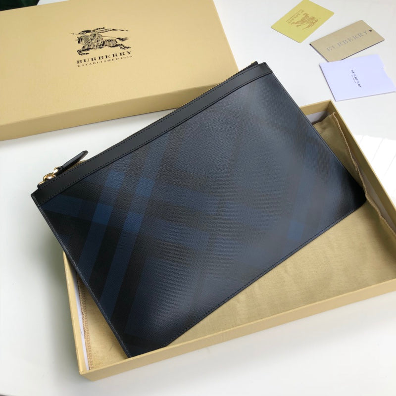 Клатч Burberry London із зернистої натуральної шкіри — фото 2