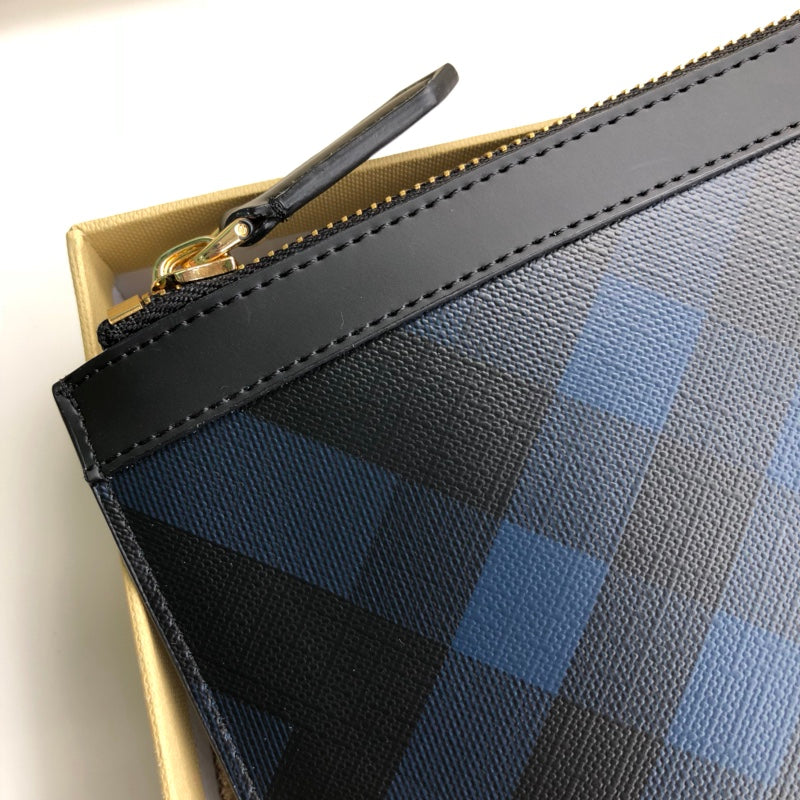 Клатч Burberry London із зернистої натуральної шкіри — фото 6