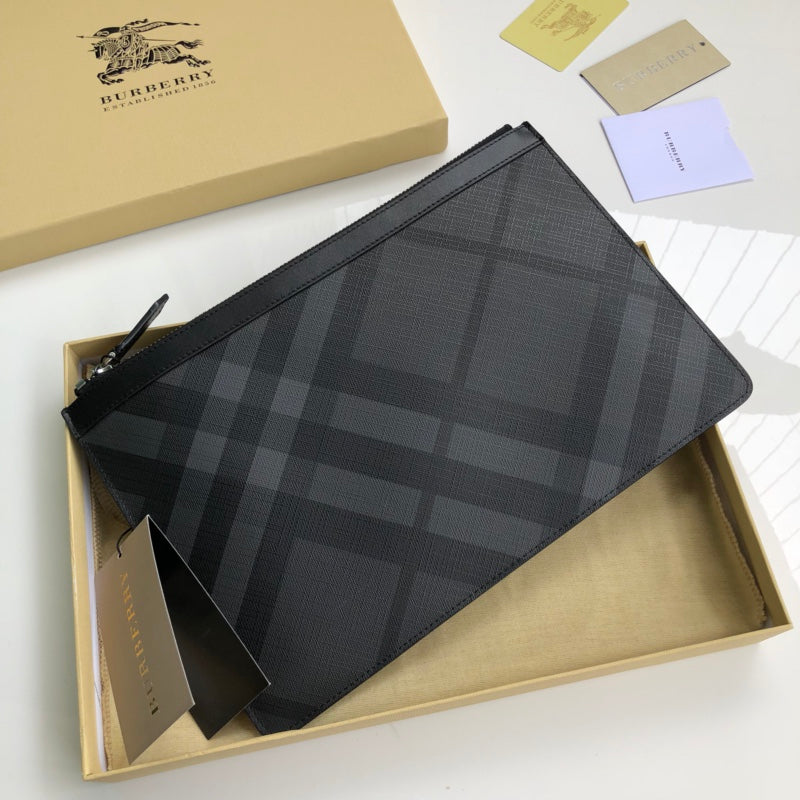 Клатч Burberry London із зернистої натуральної шкіри — фото 2