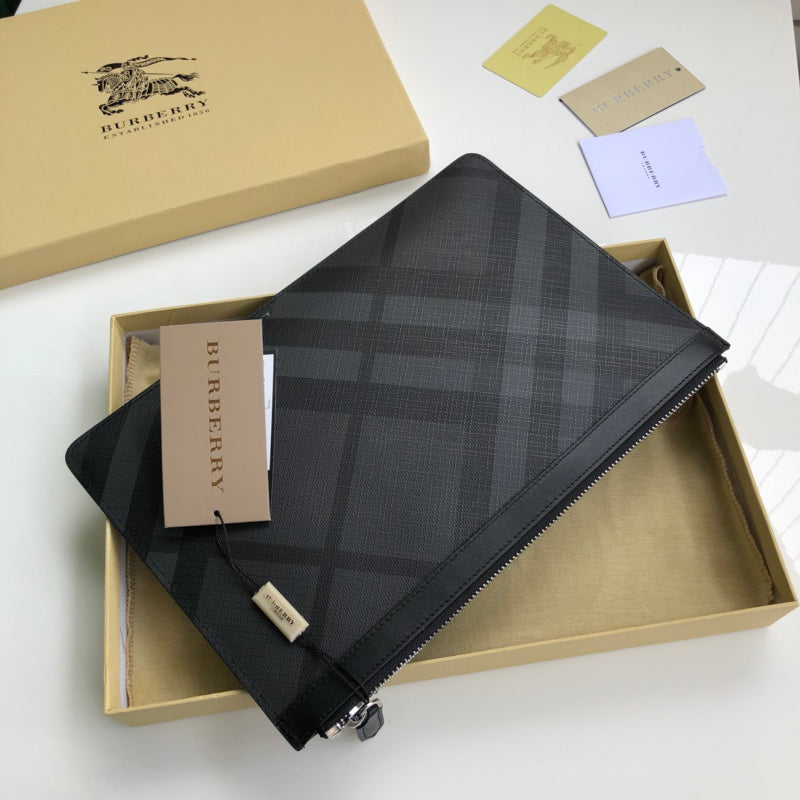 Клатч Burberry London із зернистої натуральної шкіри — фото 3