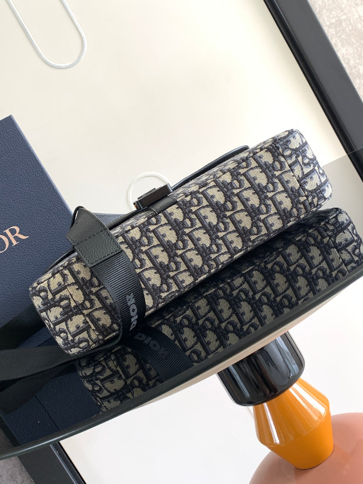 Велика сумка-месенджер Dior Saddle з натуральної шкіри — фото 4