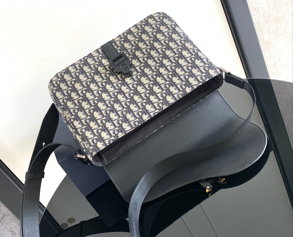 Сумка-месенджер Dior Saddle із зернистої натуральної шкіри, чорно-бежева — фото 7