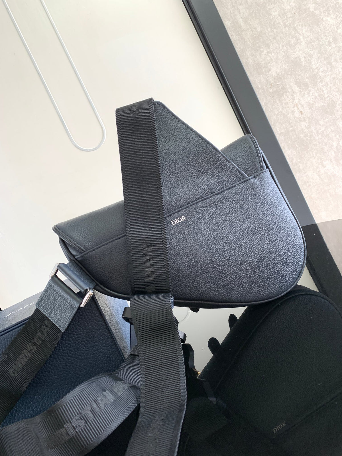 Сумка через плече Dior Saddle з натуральної шкіри — фото 3