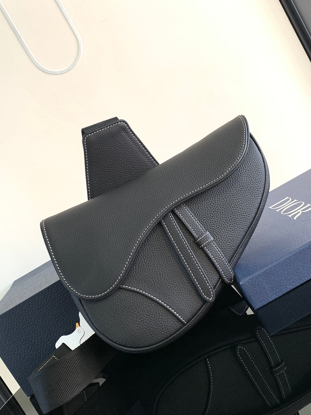 Сумка через плече Dior Saddle з натуральної шкіри — фото 1