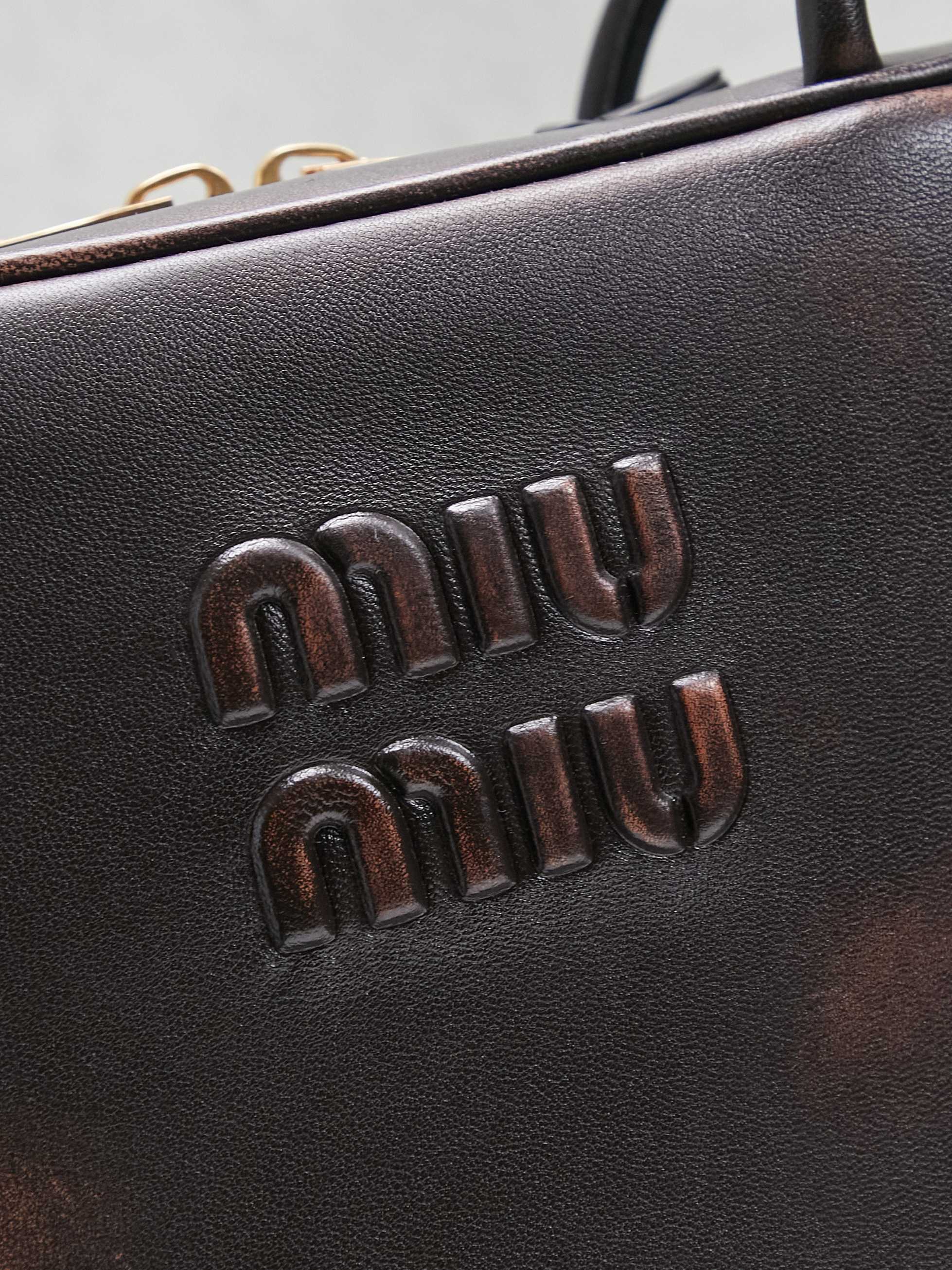 Жіноча сумка Miu Miu Bowling