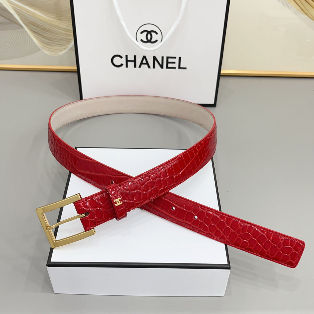 Ремінь Chanel з натуральної шкіри з тисненням під крокодила