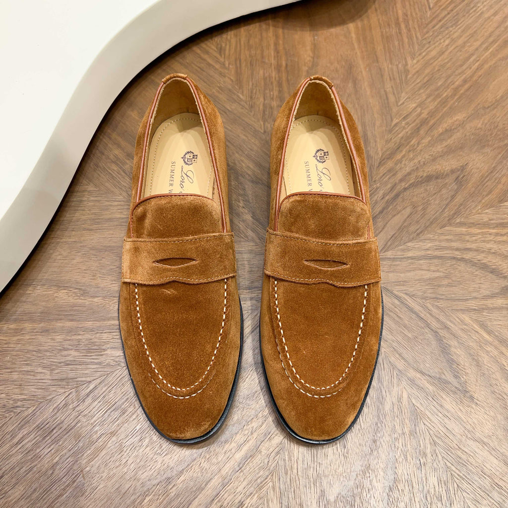 З нубуку з китицями лофери Loro Piana