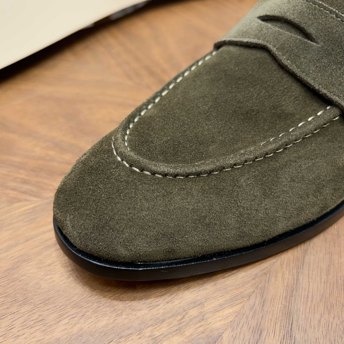 З нубуку з китицями лофери Loro Piana