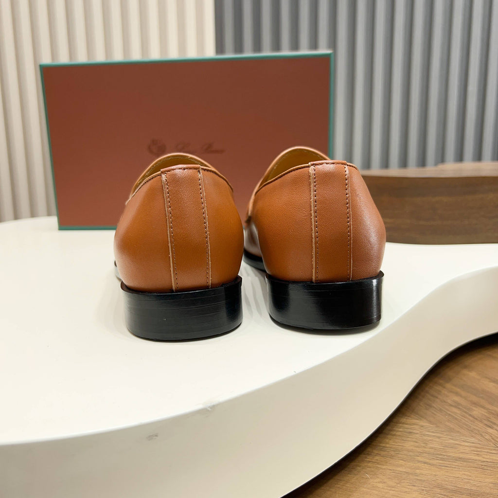 З нубуку з китицями лофери Loro Piana