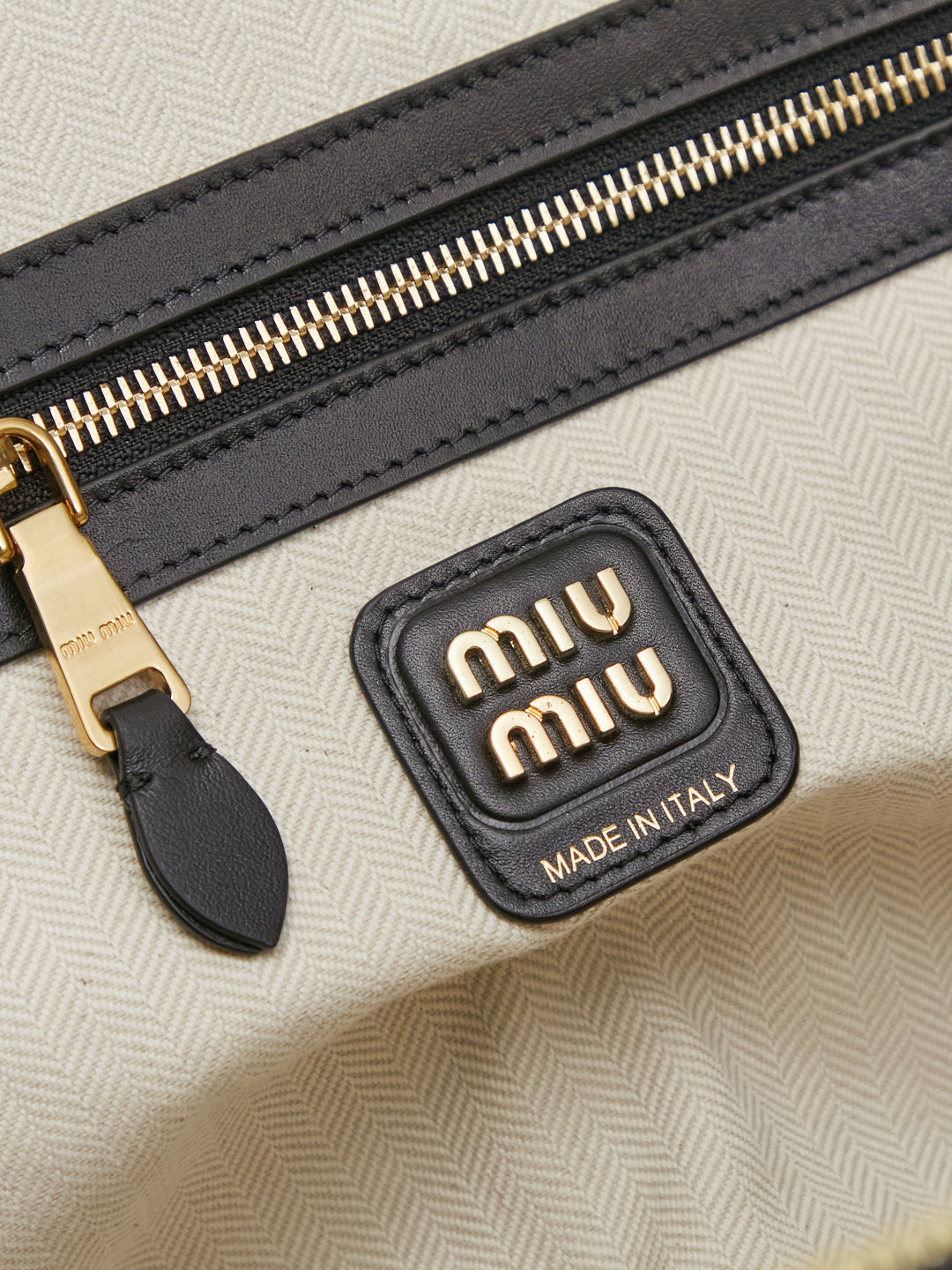 Жіноча сумка Miu Miu
