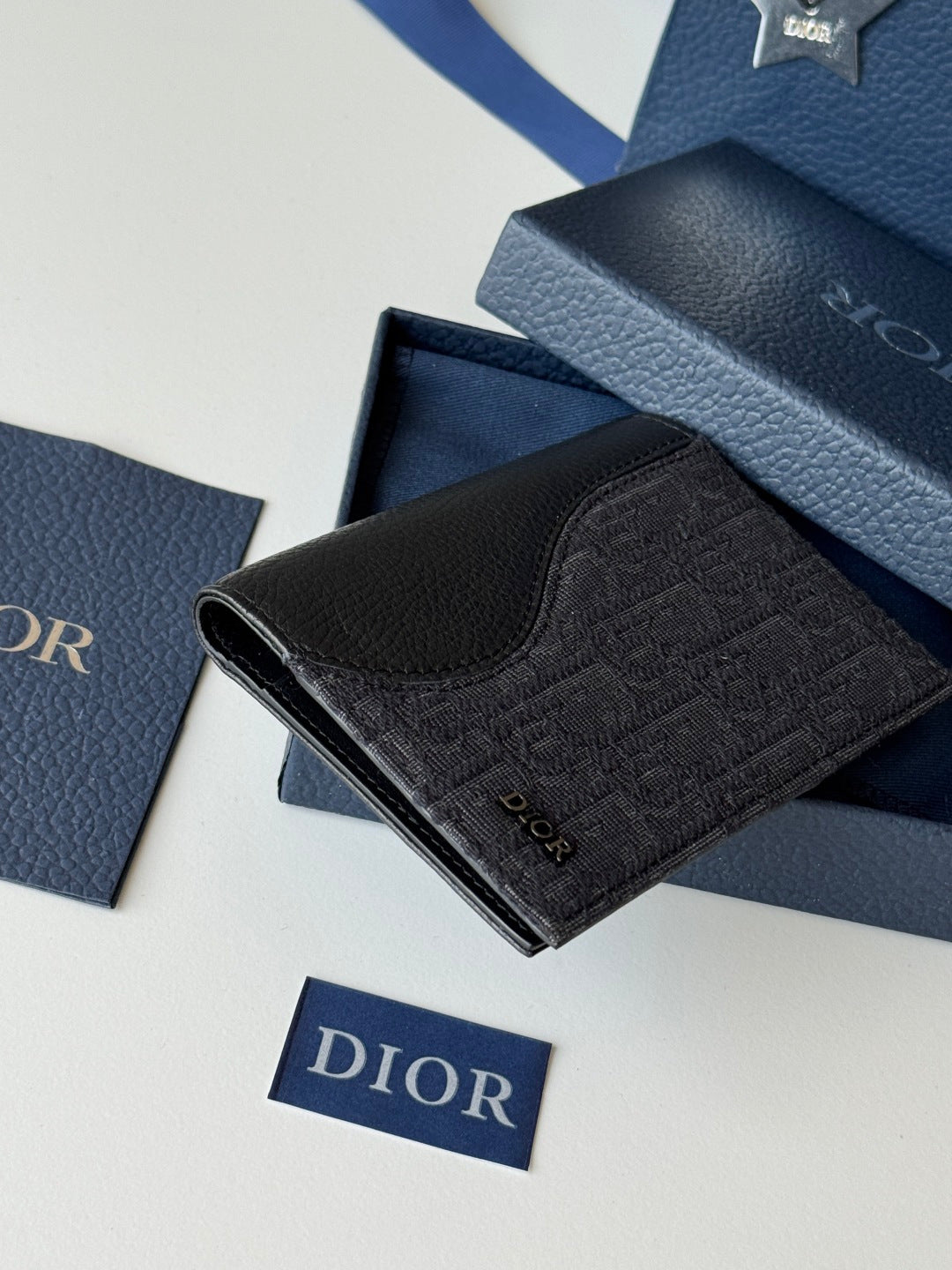 Обкладинка для паспорта Dior Saddle з натуральної шкіри — фото 5