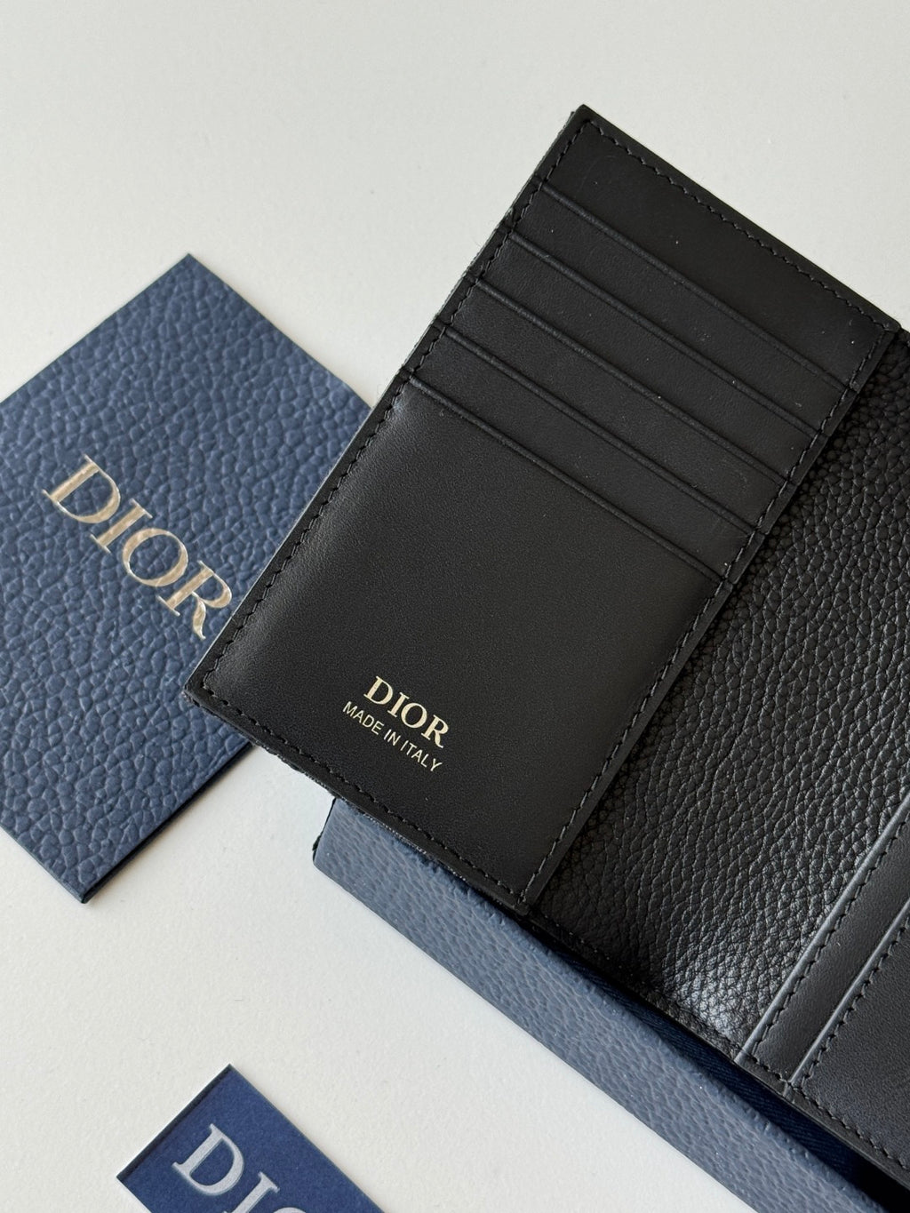 Обкладинка для паспорта Dior Saddle з натуральної шкіри — фото 8