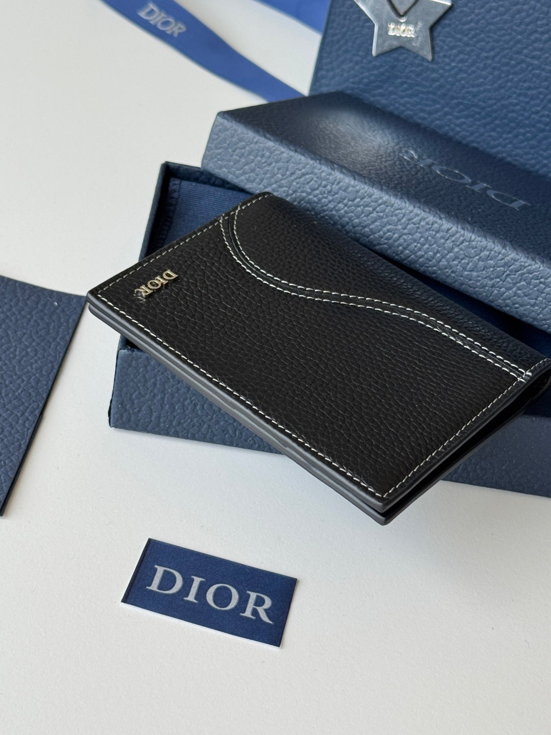 Обкладинка для паспорта Dior Saddle з натуральної шкіри — фото 4
