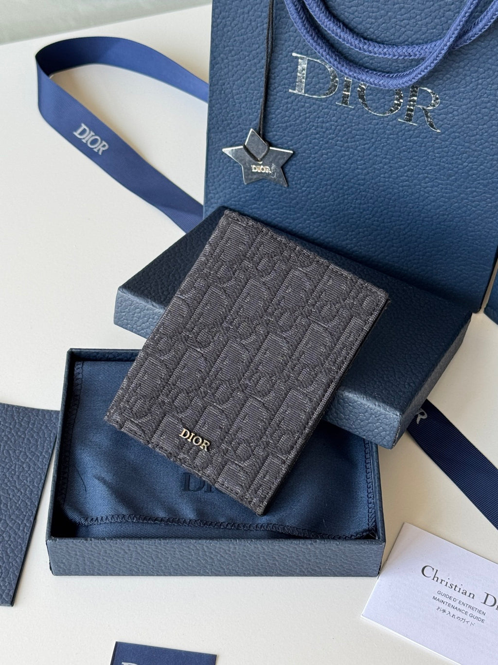 Обкладинка для паспорта Dior Saddle з натуральної шкіри — фото 2