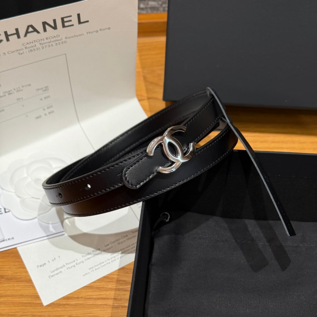 Ремінь Chanel з натуральної шкіри теляти — фото 1