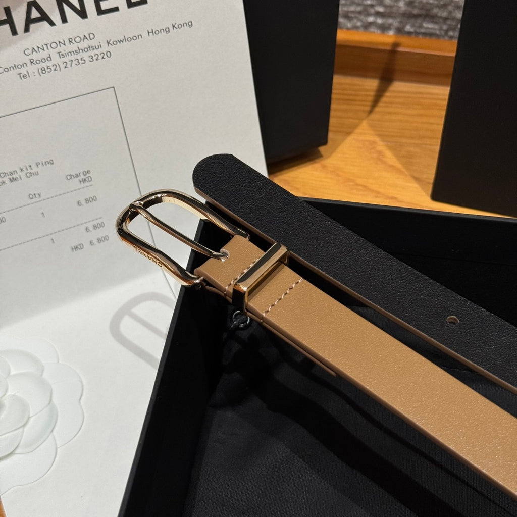 Ремінь Chanel з натуральної шкіри теляти з пряжкою-штифтом — фото 4