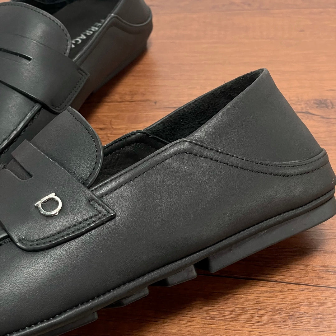 Чоловічі шкіряні лофери Ferragamo чорні