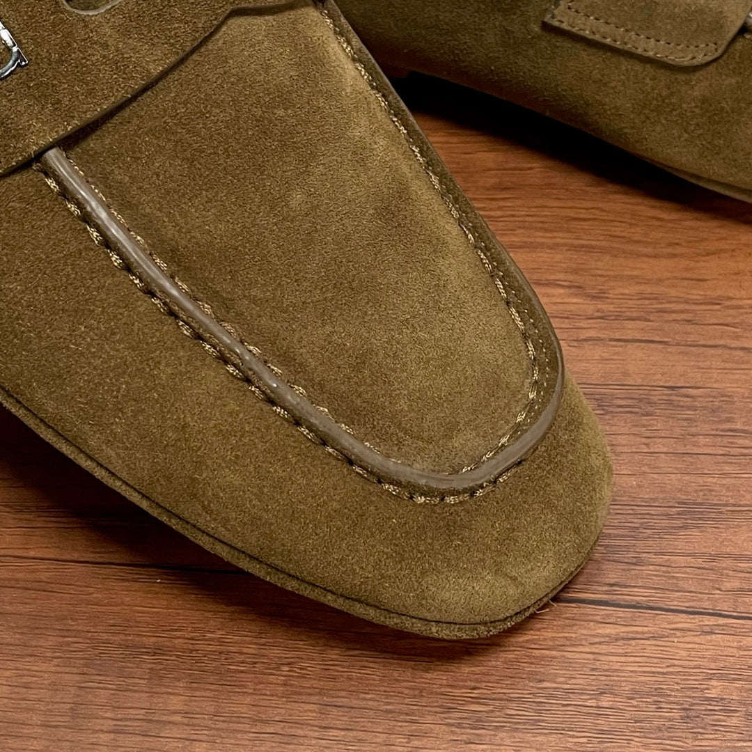 Чоловічі шкіряні лофери Ferragamo сірі