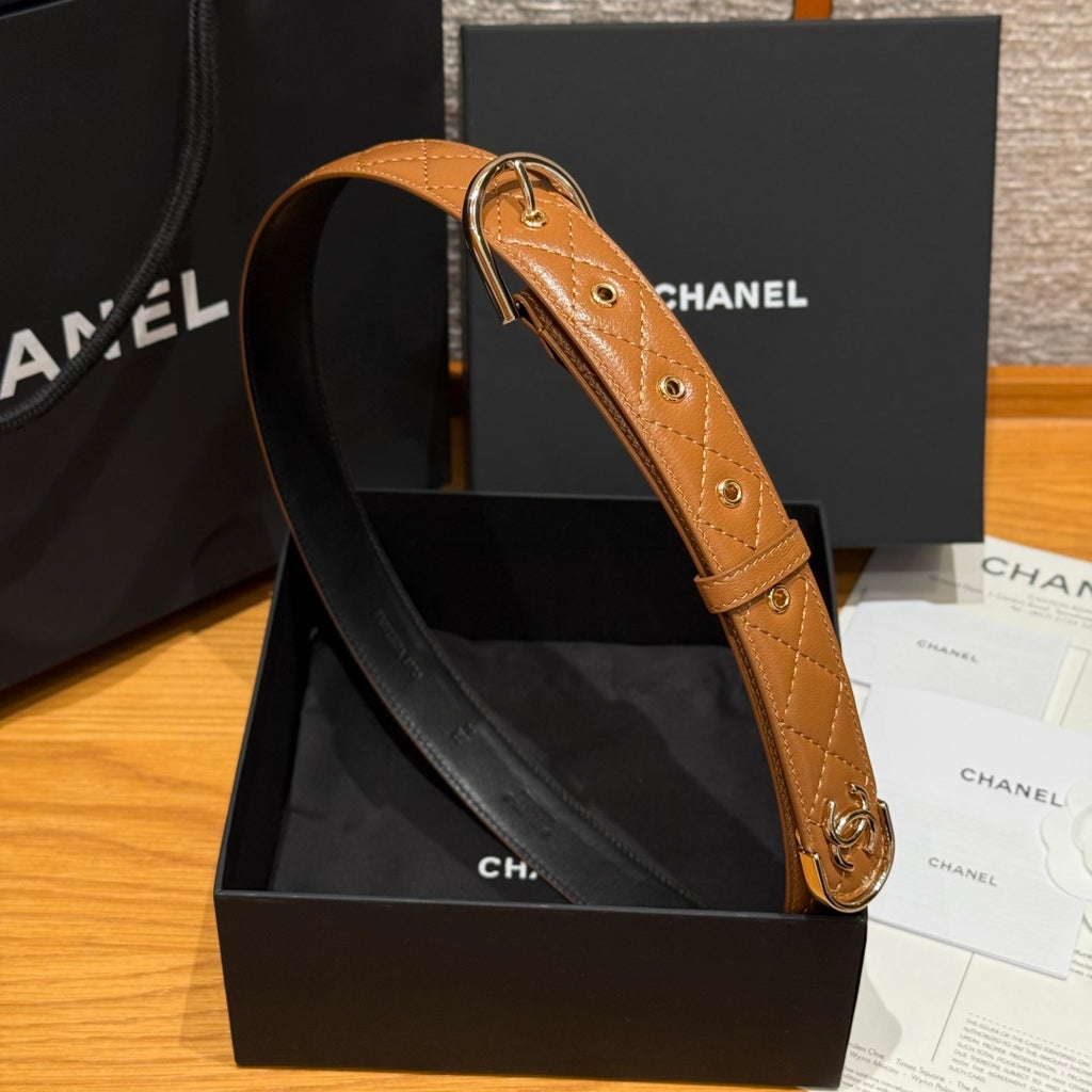 Ремінь Chanel з натуральної шкіри теляти — фото 1
