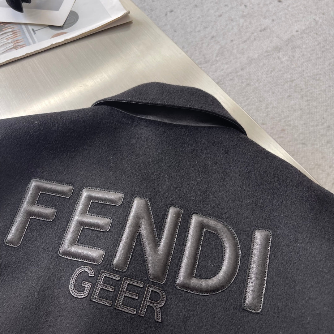 Шкіряна куртка Fendi — фото 8