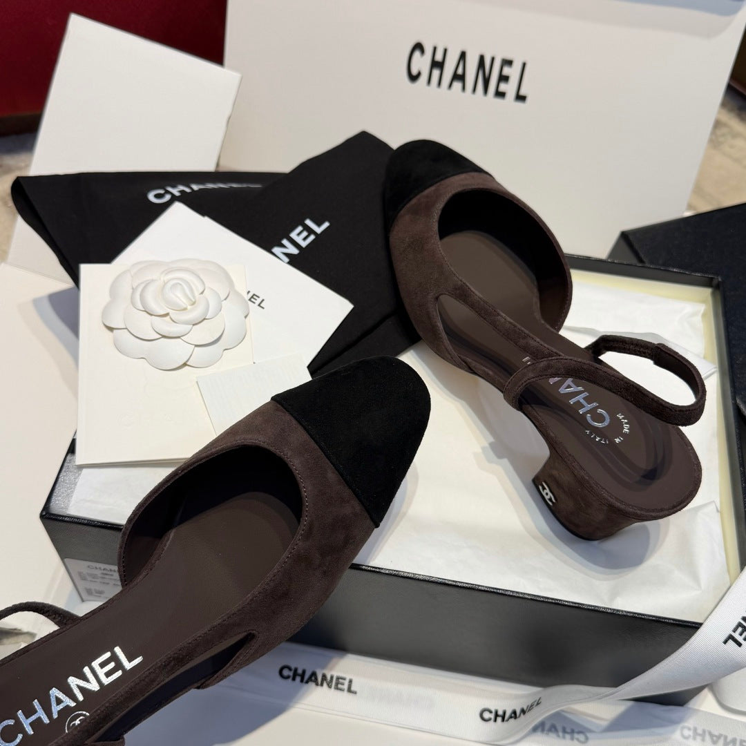 Жіночі елегантні замшеві туфлі Chanel Slingback
