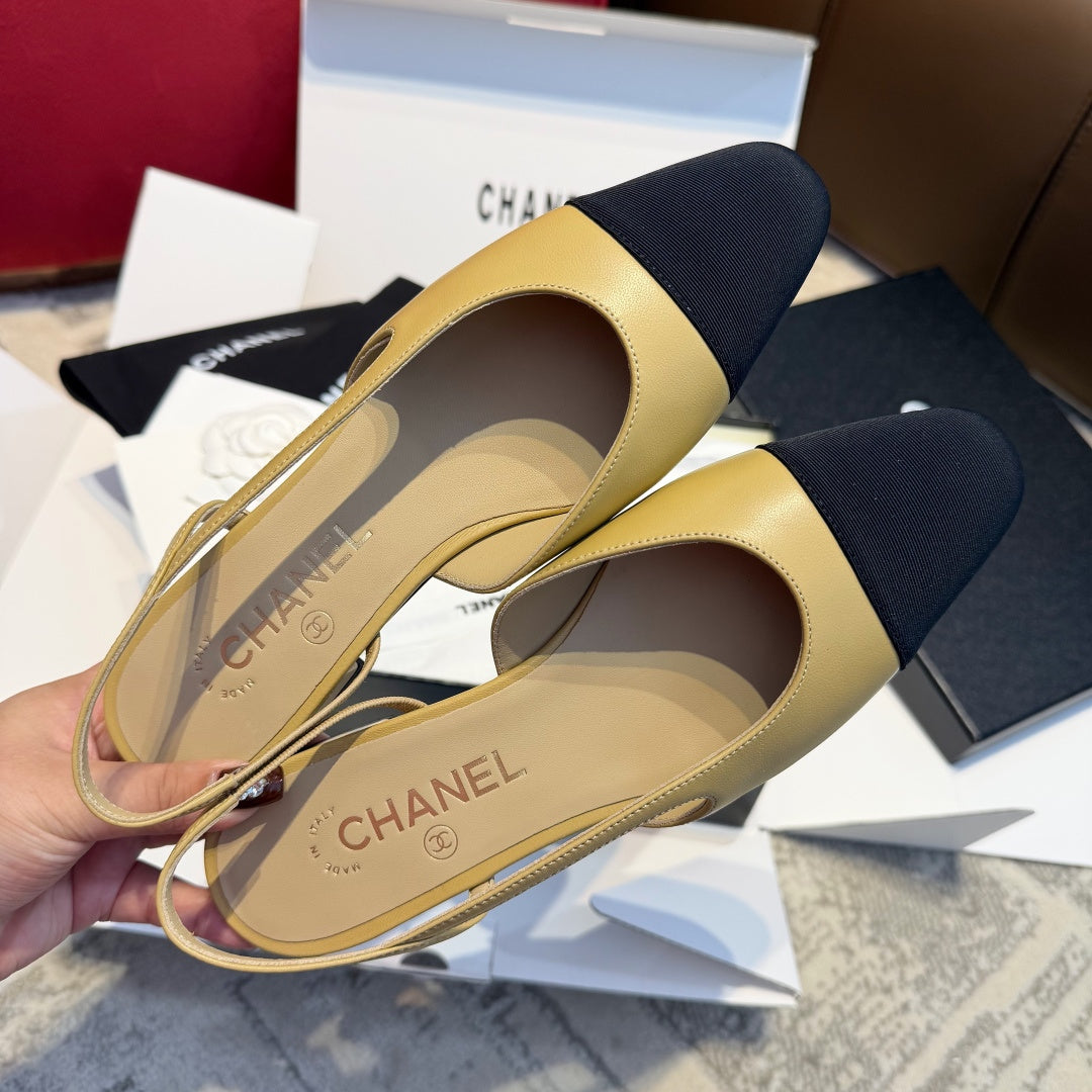 Жіночі елегантні замшеві туфлі Chanel Slingback