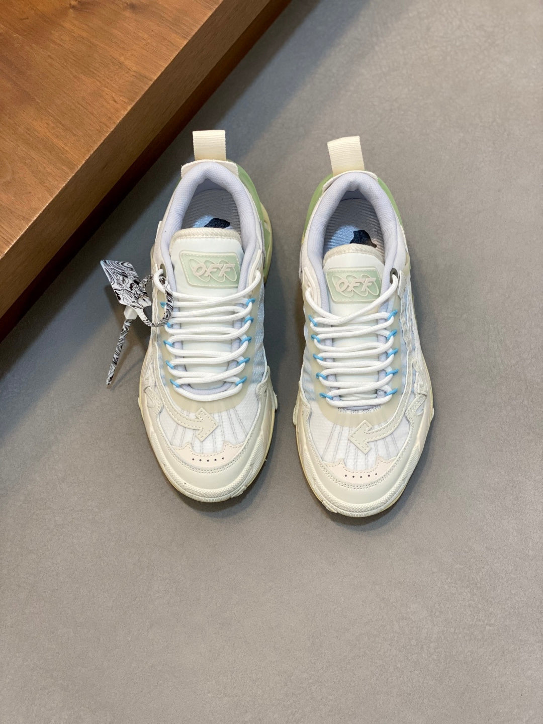 Шкіряні кросівки Off-White