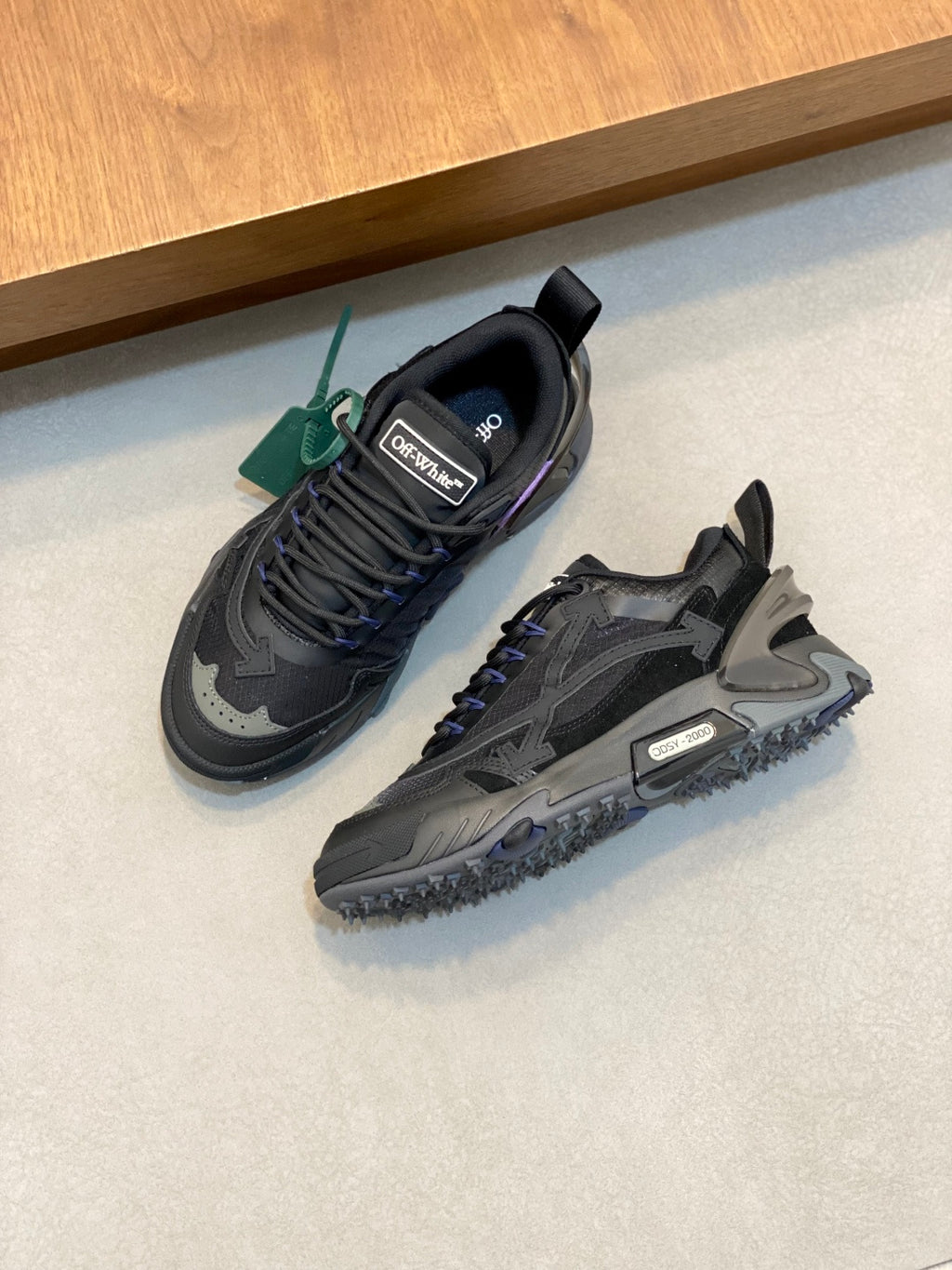 Шкіряні кросівки Off-White
