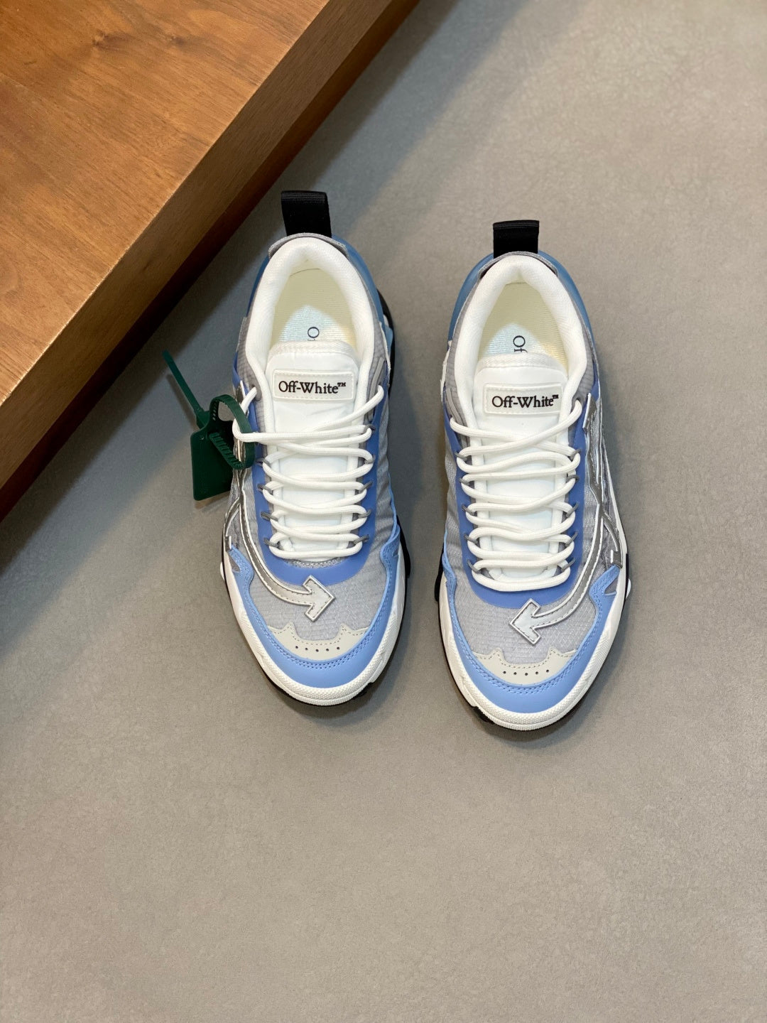 Шкіряні кросівки Off-White