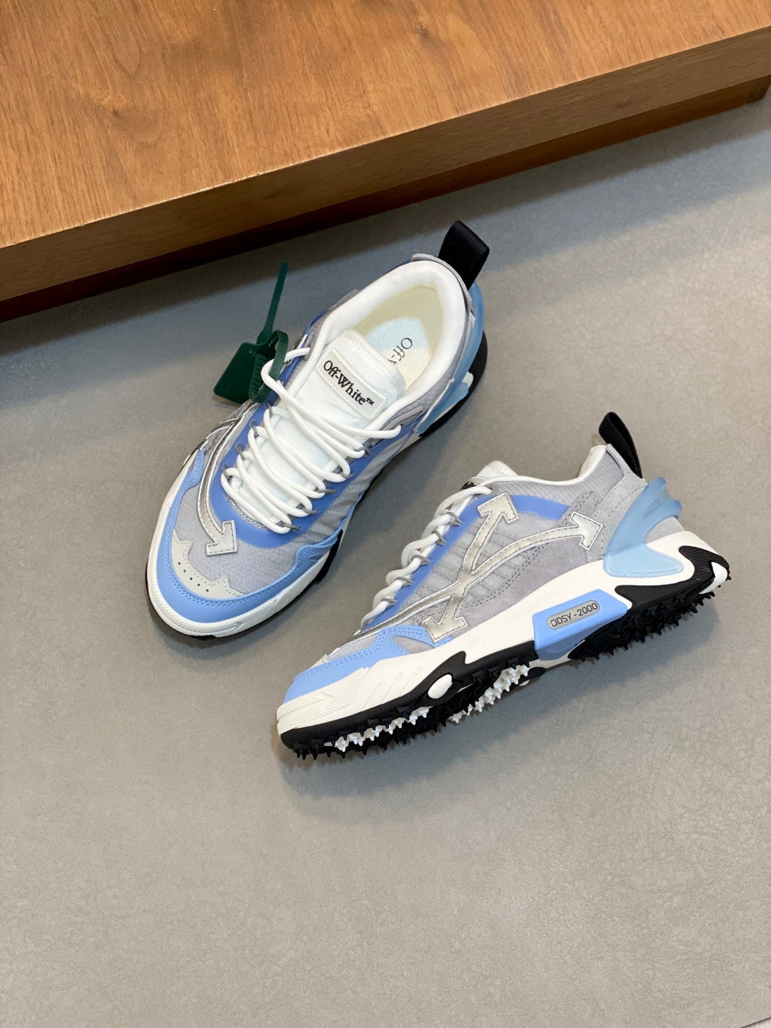Шкіряні кросівки Off-White