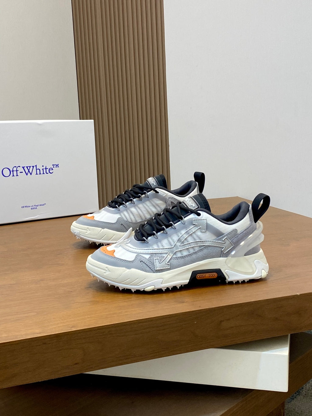Шкіряні кросівки Off-White