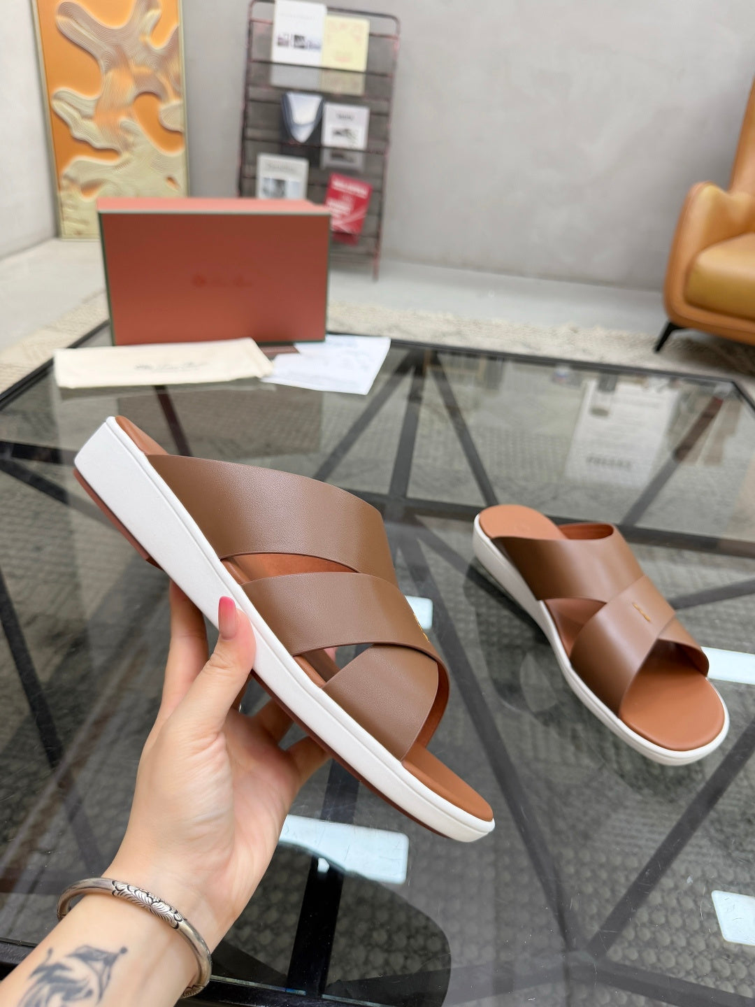 Шкіряні шльопанці Loro Piana
