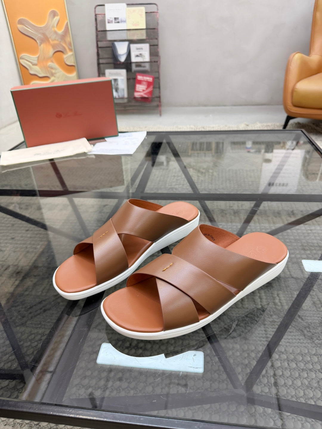 Шкіряні шльопанці Loro Piana