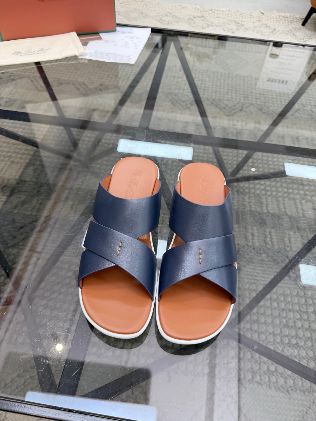 Шкіряні шльопанці Loro Piana