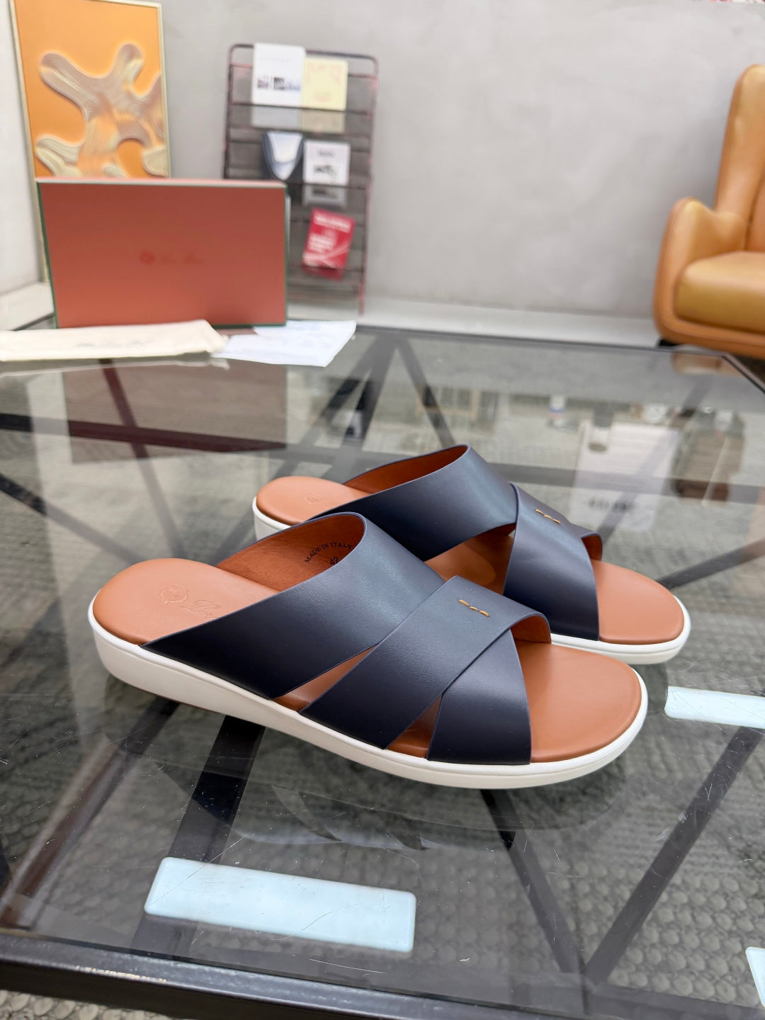 Шкіряні шльопанці Loro Piana