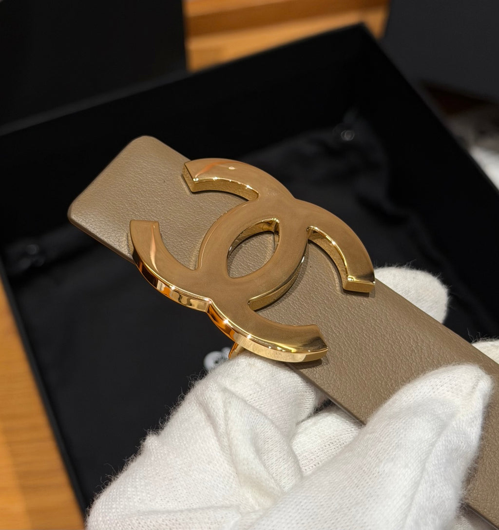 Ремінь Chanel з натуральної телячої шкіри