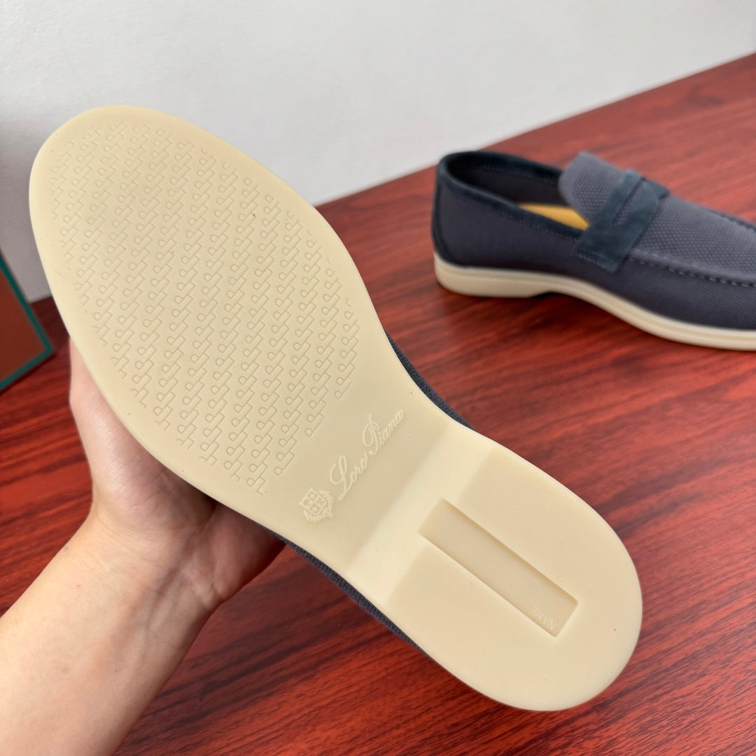 З вовняного трикотажу мокасини Loro Piana — темно-сірий