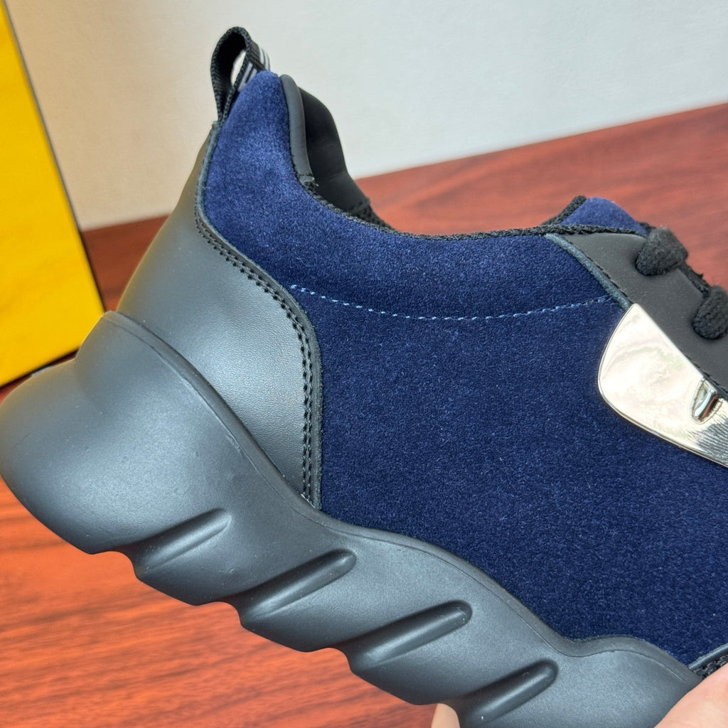Шкіряні кросівки Fendi із замшею