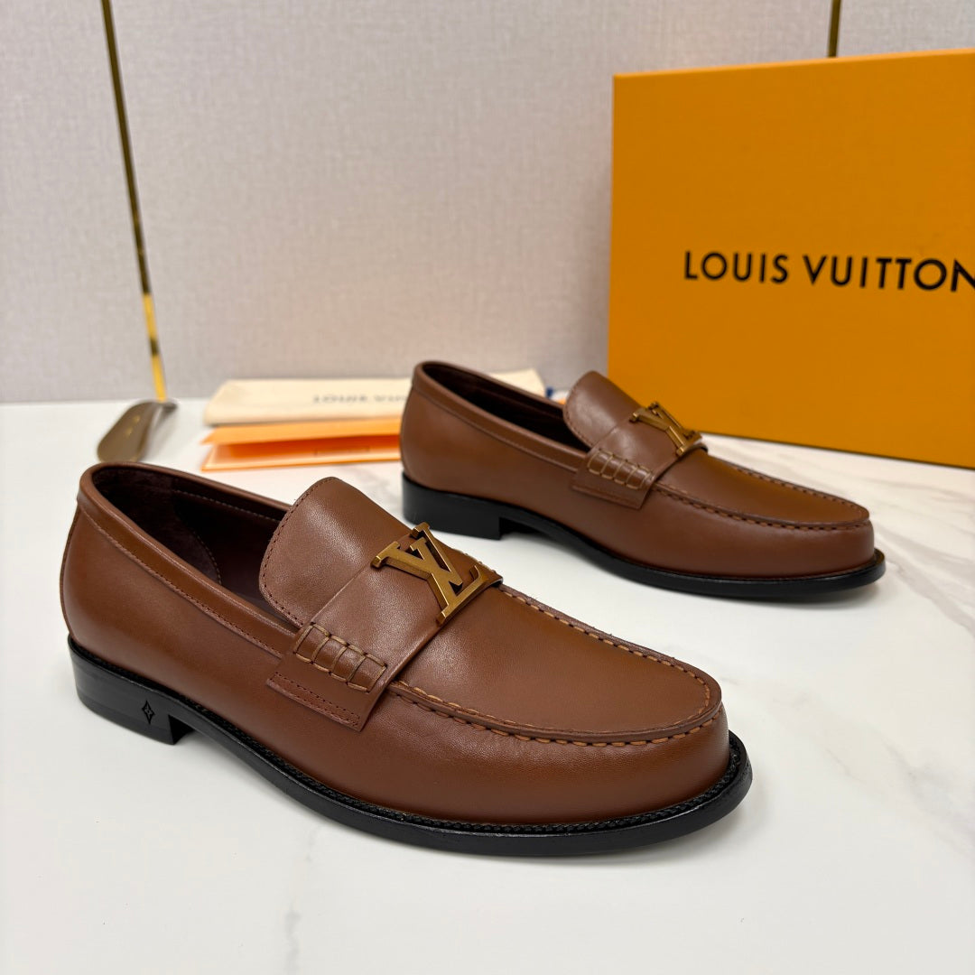 Лофери Louis Vuitton Major з лакованої натуральної шкіри