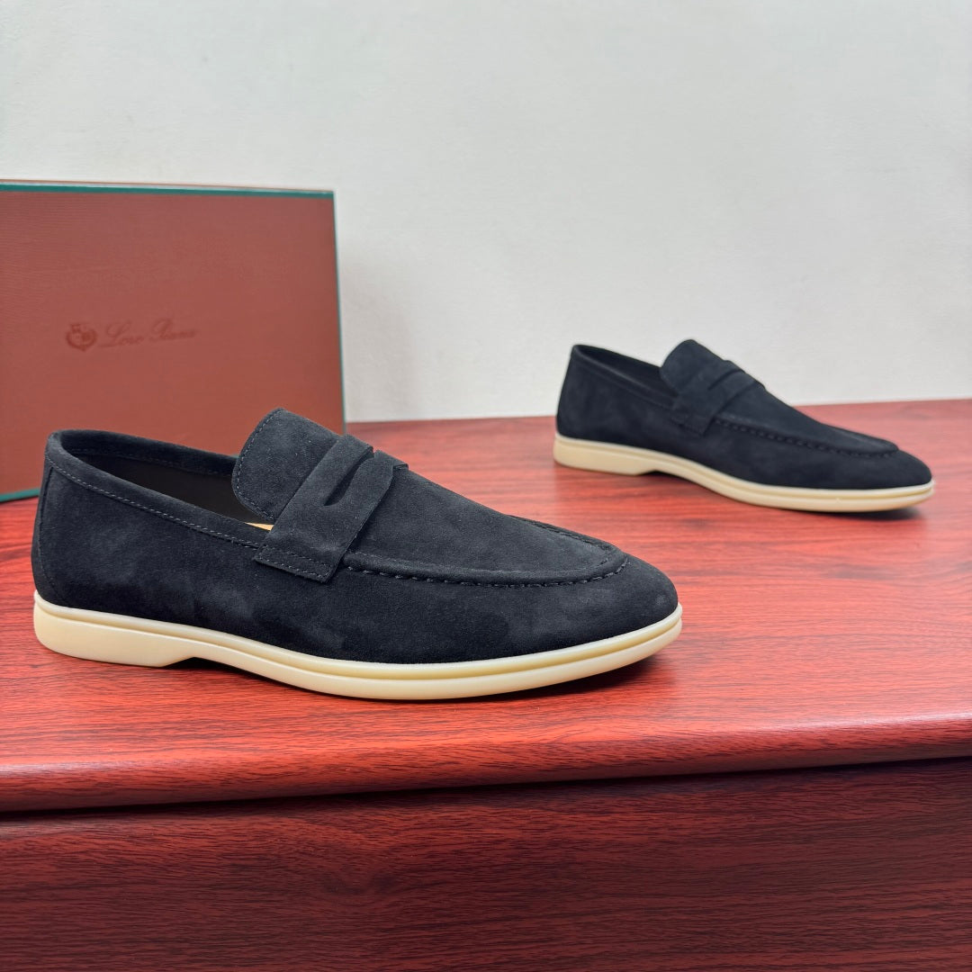 Замшеві лофери Loro Piana Summer Walk — чорний