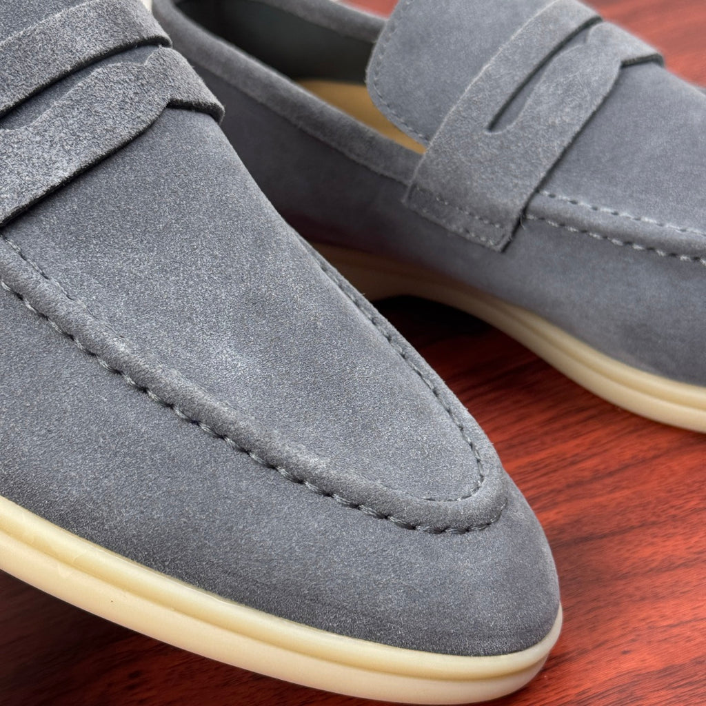Замшеві лофери Loro Piana Summer Walk — сірий