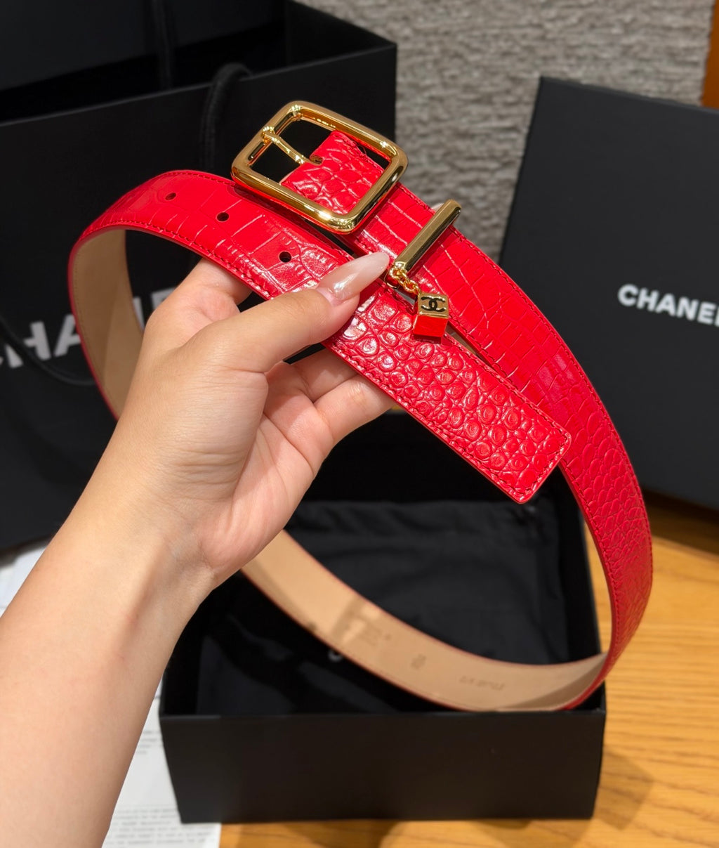 Ремінь Chanel з натуральної шкіри