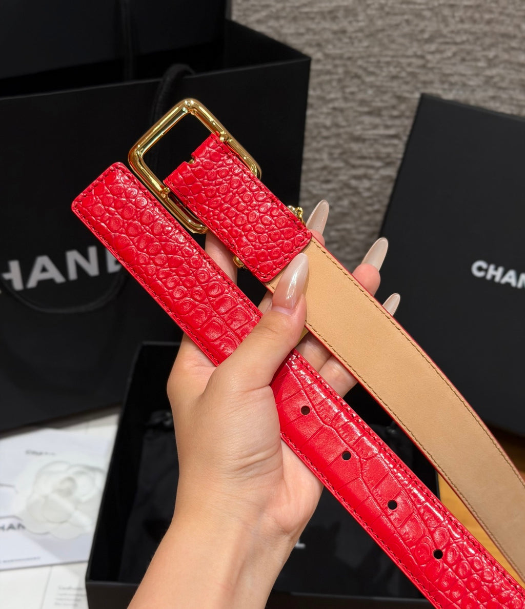 Ремінь Chanel з натуральної шкіри